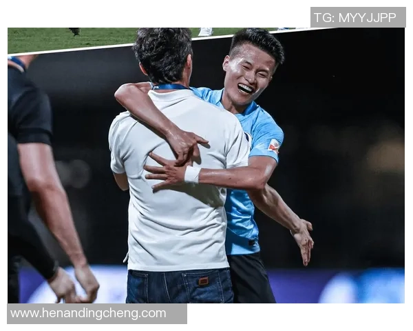 黄强专访：从青涩少年到网球高手的成长之路回顾